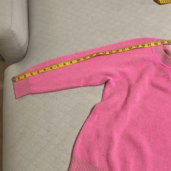 J Crew Pink Crew neck Sweater size Medium - Picture 7 of 7